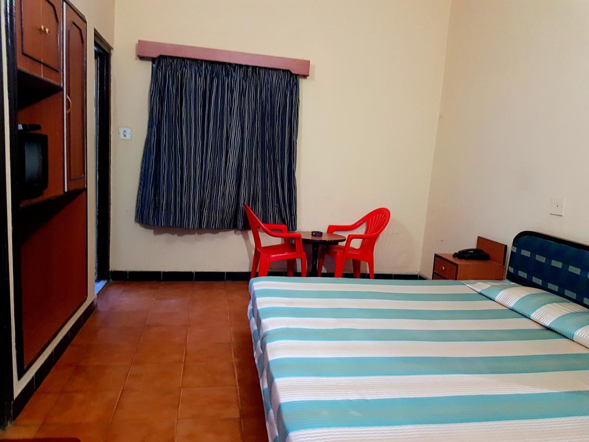 Hotel Samudra Puri Exterior photo