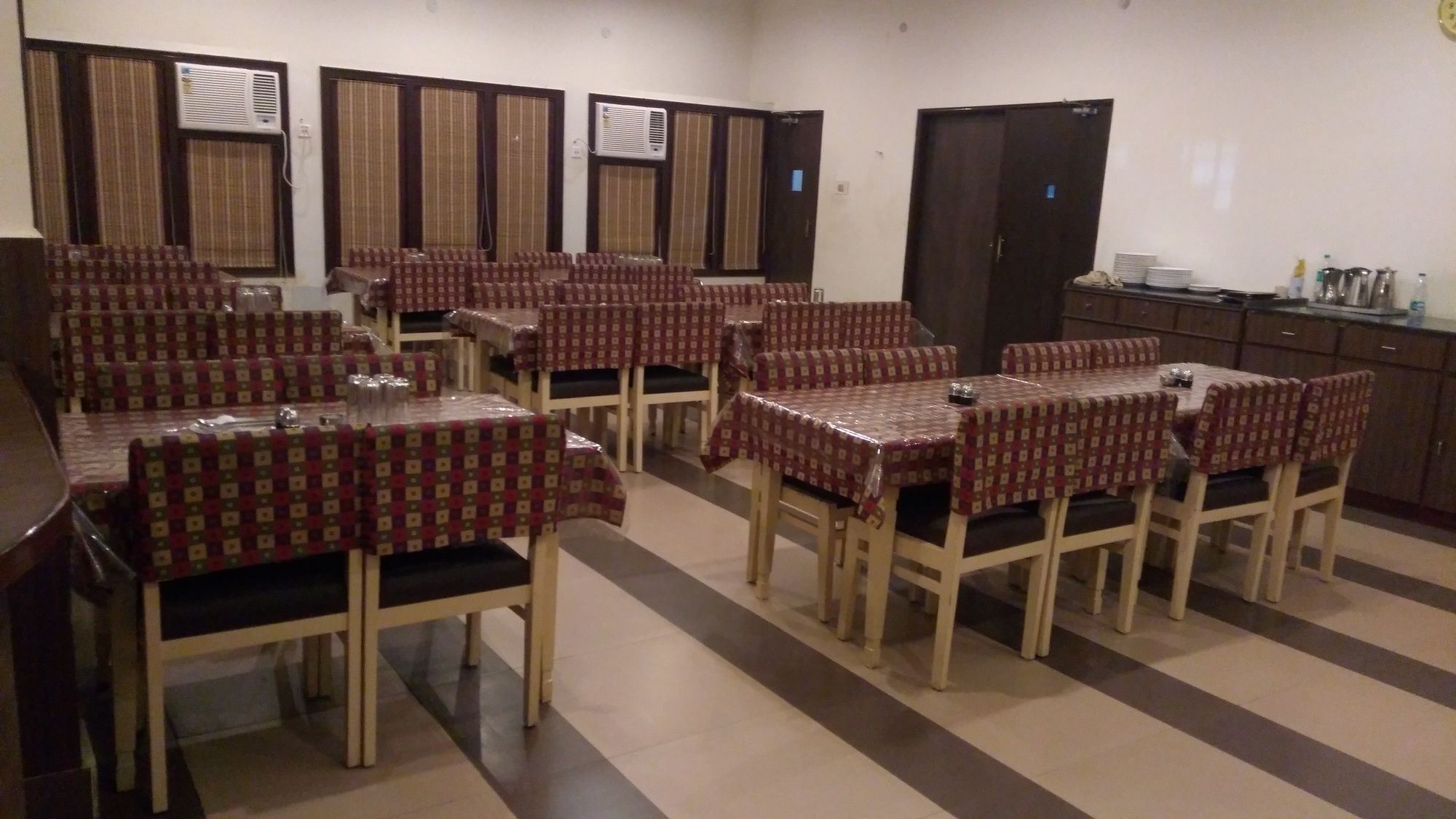 Hotel Samudra Puri Exterior photo